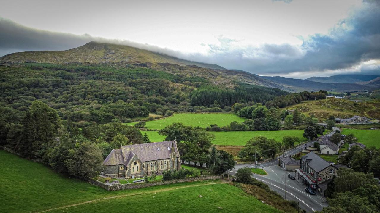 Mountain Church Capel Curig Zewnętrze zdjęcie